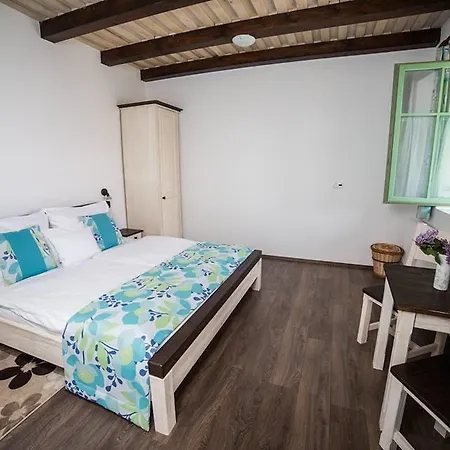Pertu Porta Case de vacanță *
